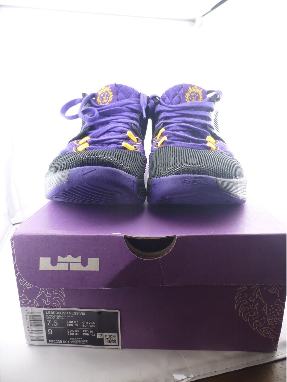 Nike LeBron Sz 7.5 Witness VIII 8 Men's Basketball Shoes Black Purple Gold M11